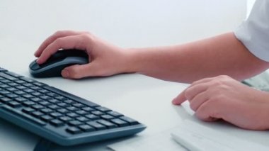 bilgisayarla kozmetik kliniğinde doktor Close-Up