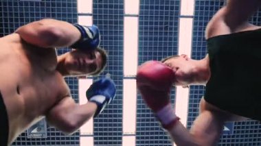 spor salonunda boks erkekler