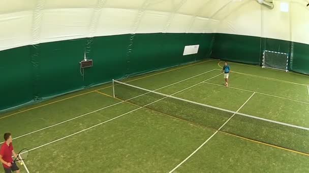 Büyük Tenis oynarken erkekler — Stok video
