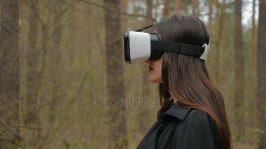 sanal gerçeklik içinde duman kapak kızı.