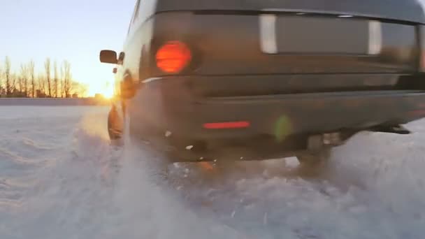 Coche a la deriva en invierno — Vídeo de stock