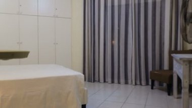 Şık yatak odasında modern daire