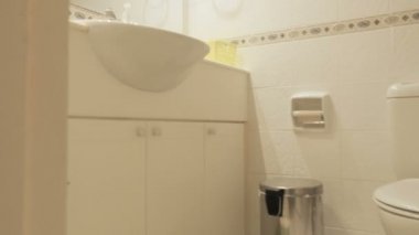 Şık beyaz banyo