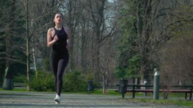 Bahar Park'ta çalışan sporcumuz