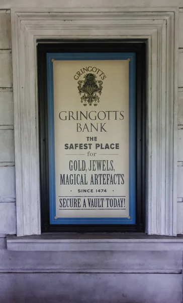 Orlando, Florida / Amerika Birleşik Devletleri - 22 Haziran 2016 - büyücü dünya - in sürgü çömlekçi Diagon Sokağı - Bank Gringotts