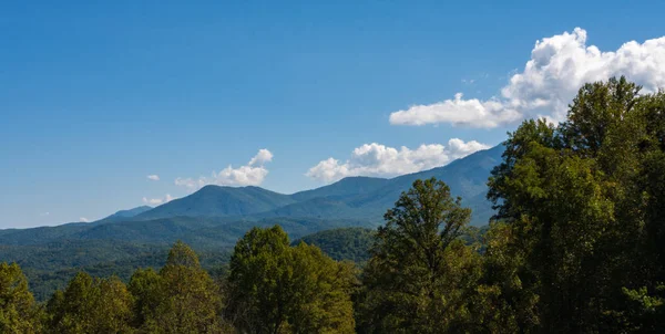 Smokey dağ manzaralı görünüm