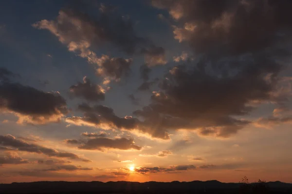 Tennessee uykulu kasaba üzerinden günbatımı