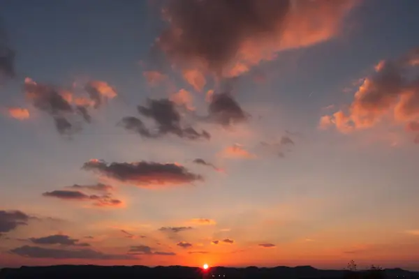 Tennessee uykulu kasaba üzerinden günbatımı