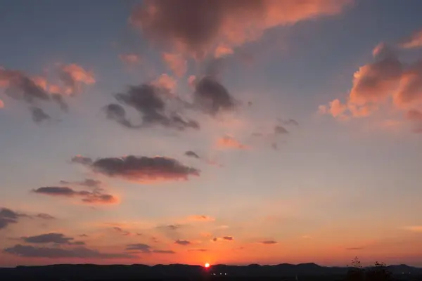 Tennessee uykulu kasaba üzerinden günbatımı