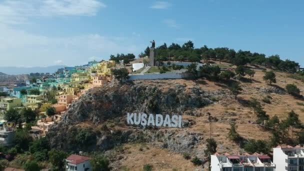 夏季土耳其库萨达西市港口一侧的空中景观 — 图库视频影像