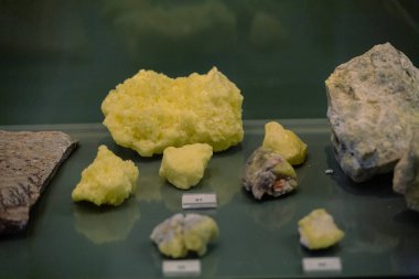 Milos, Yunanistan - 15 Mayıs 2019: Arama Miloları Madencilik Müzesi 'nde eşyalar