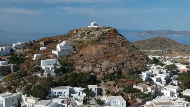 Milos, Grèce Adamantas vue du village depuis le drone par temps ensoleillé 