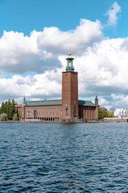 Stockholm, İsveç sokaklarındaki binaların ön cephesine ve dekorasyonuna sıradan bir bakış açısı