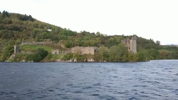 Lässiger Blick Auf Die Burg Von Invergordon Schottland Bei Trübem — Stockvideo