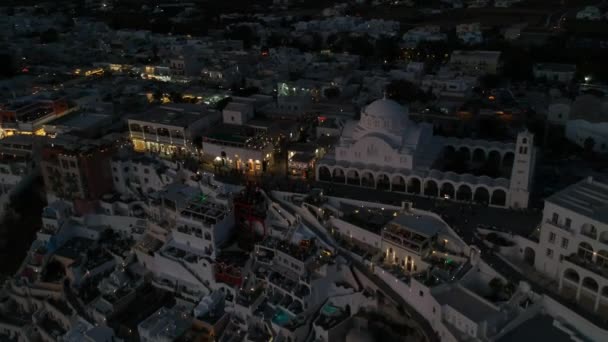 Luchtfoto Van Fira Hoofdstad Santorini Zomeravond Weinig Licht Rauwe Beelden — Stockvideo