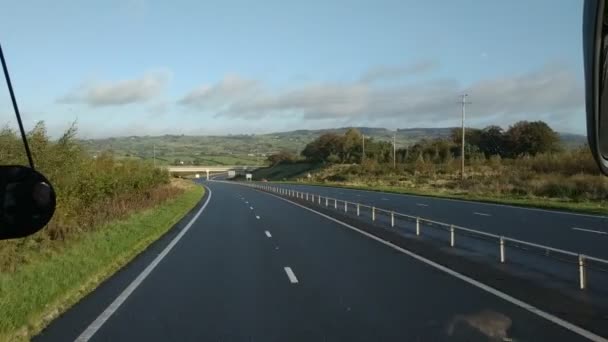 Vista Casual Sobre Belfast Carretera Coleraine Verano Sol Tiempo Irlanda — Vídeos de Stock