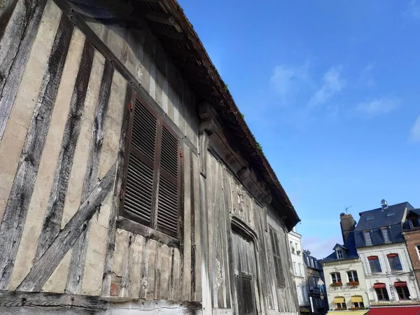 Ancient architecture of Normandy and France in Honfleur — Stok fotoğraf