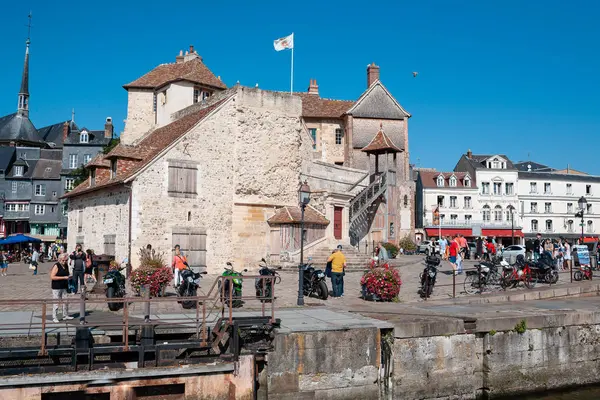 Honfleur, France - October 14, 2019: some casual view on the places and architecture of the village — Stok fotoğraf