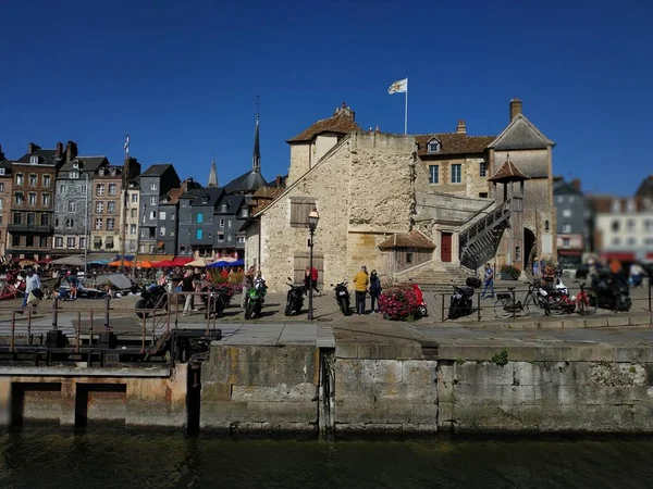 Honfleur, France - October 14, 2019: some casual view on the places and architecture of the village — Stok fotoğraf