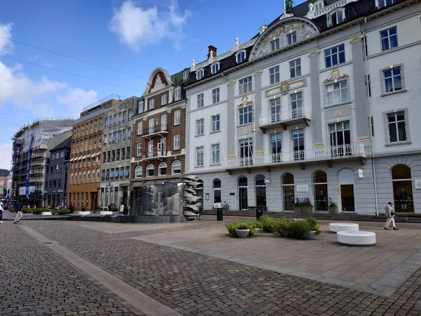 Århus, Danmark överblick över byggnader och gatuliv — Stockfoto
