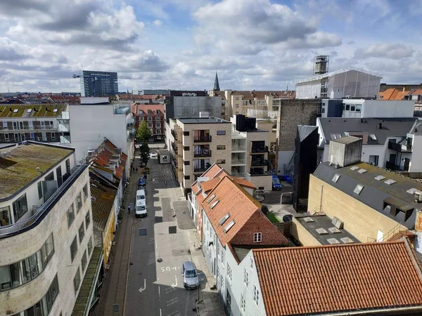 Aarhus, Dänemark Lässiger Blick auf die Gebäude und das Straßenleben — Stockfoto
