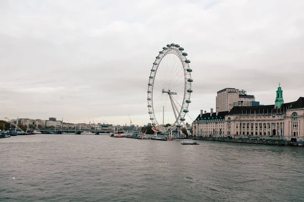 Ver London Eye Rueda Del Milenio Desde Distancia —  Fotos de Stock