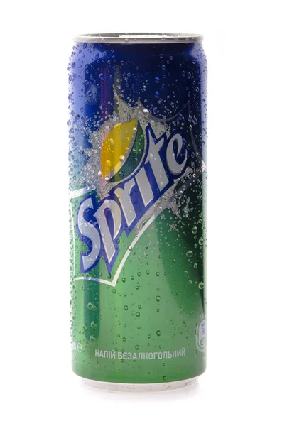 Bottiglia di una bevanda di sprite su uno sfondo bianco isolato. Può essere — Foto Stock