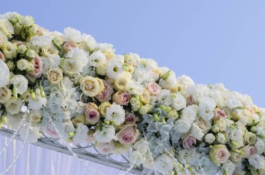 Düğün kemer beyaz gül