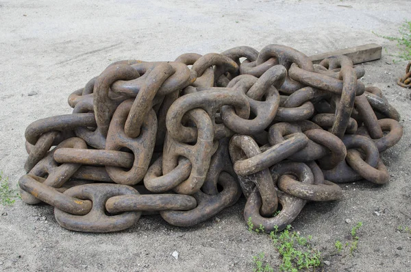 Anchor chain piled up close-up — Stock Photo, Image