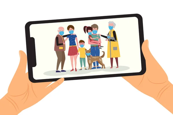 Lidská ruka drží telefon s rodinnou fotografií v maskách. Fotky rodičů, prarodičů, dětí a domácích mazlíčků. Uložit koncept paměti — Stockový vektor