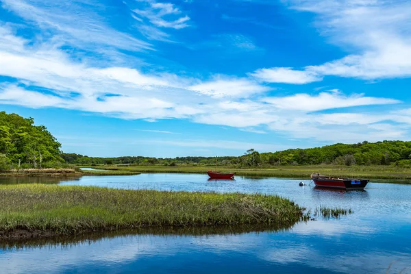 Tekneler Herring Nehri, Cape Cod üzerinde