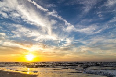 Amelia üzerinde gündoğumu