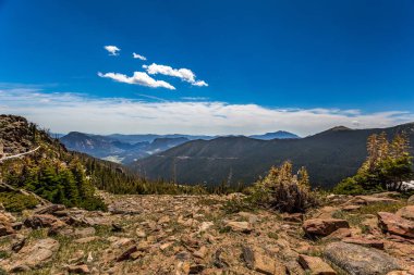 İz Ridge Road Rocky Dağı Milli Parkı'nda 
