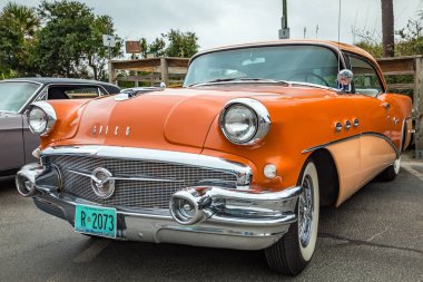 1956 Buick özel coupe