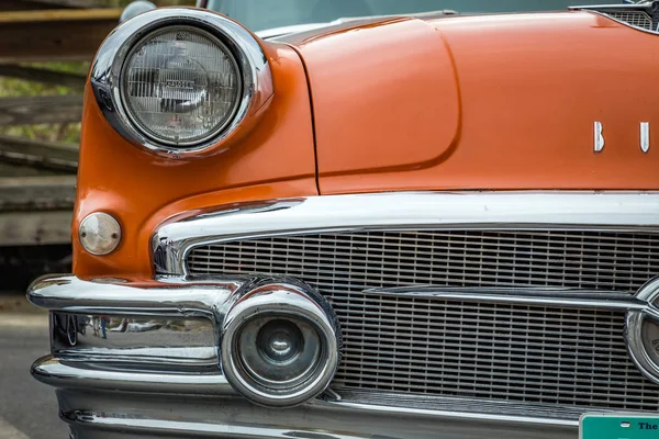 Coupé spécial Buick 1956 — Photo