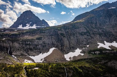 Montana 'nın Rocky Dağları' ndaki Buzul Ulusal Parkı.