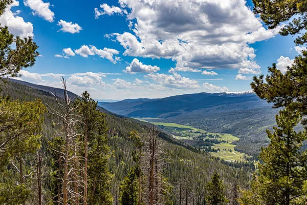 Uma Vista Panorâmica Parque Nacional Montanha Rochosa Colorado Partir Trail — Fotografia de Stock