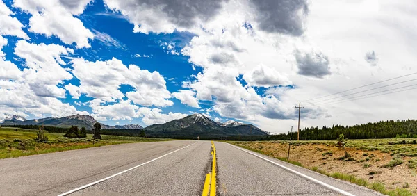 Noordwaarts Loopt Idaho Route Door Het Sawtooth National Forest — Stockfoto