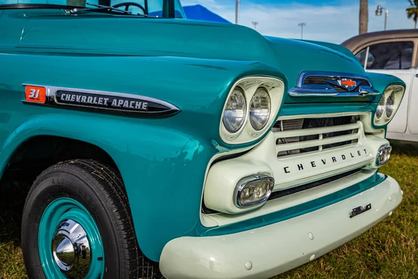 Daytona Beach Usa Νοεμβρίου 2018 Πράσινο 1959 Chevrolet Apache Pickup — Φωτογραφία Αρχείου