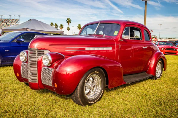 デイトナビーチ Usa 2018年11月24日 Red 1939 Oldsmobile Series Coupe Fall 2018デイトナトルコラン — ストック写真