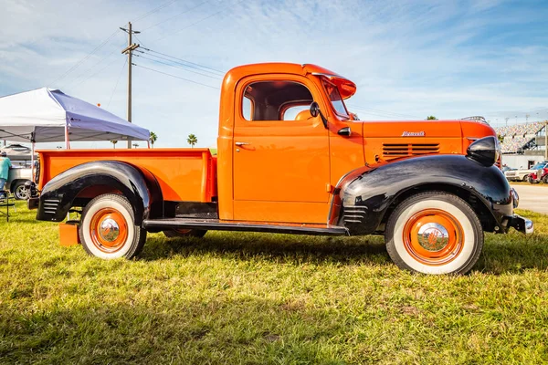 Daytona Beach Usa November 2018 Gerestaureerde Oranje Zwarte 1941 Plymouth — Stockfoto