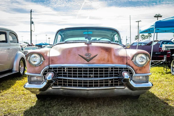 Daytona Beach Usa 2018 November 1955 Rozsdás Rózsaszín Cadillac Coupe — Stock Fotó