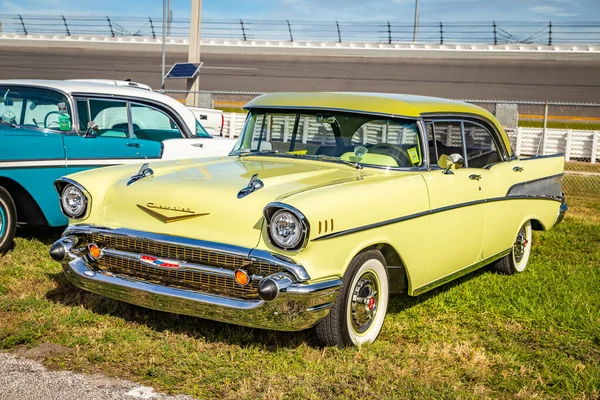 Daytona Beach Usa November 2018 1957 Yellow Chevrolet Door Hardtop — Stock Photo, Image