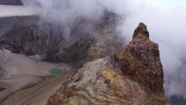 Vulkánkitörés Vulkán Kráter Kráterköd Kamcsatka Félszigeten Drónvideó Légitekintés — Stock videók