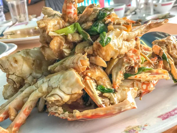 Indoor seafood crab on white plate Chinese style — Stock Photo, Image