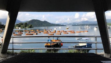 Dağ, doğa, dinlenme tekneler, yelkenli ve yat üzerinde 