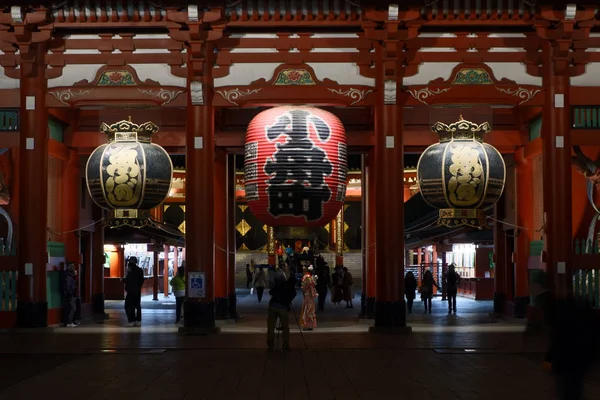 Historický zen Japonský chrám budovy v Japonsku v noci — Stock fotografie