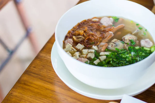 haşlanmış Çince makarna Meydanı