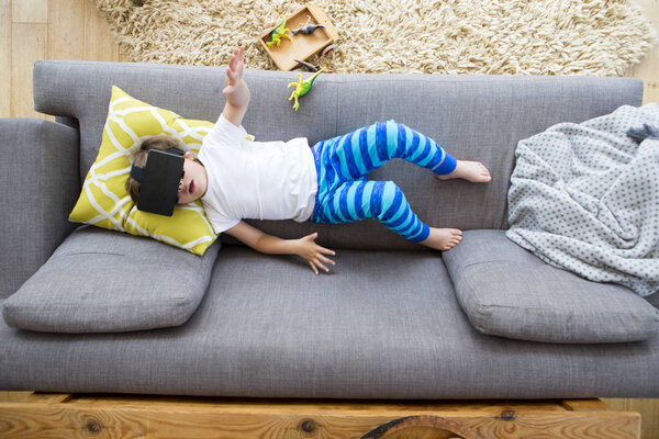 Virtual Reality Dinosaurs — Stock Photo, Image