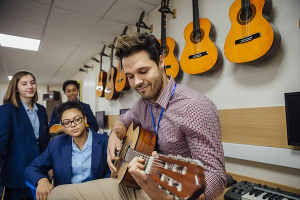 Giving A Music Lesson — Stock Photo, Image